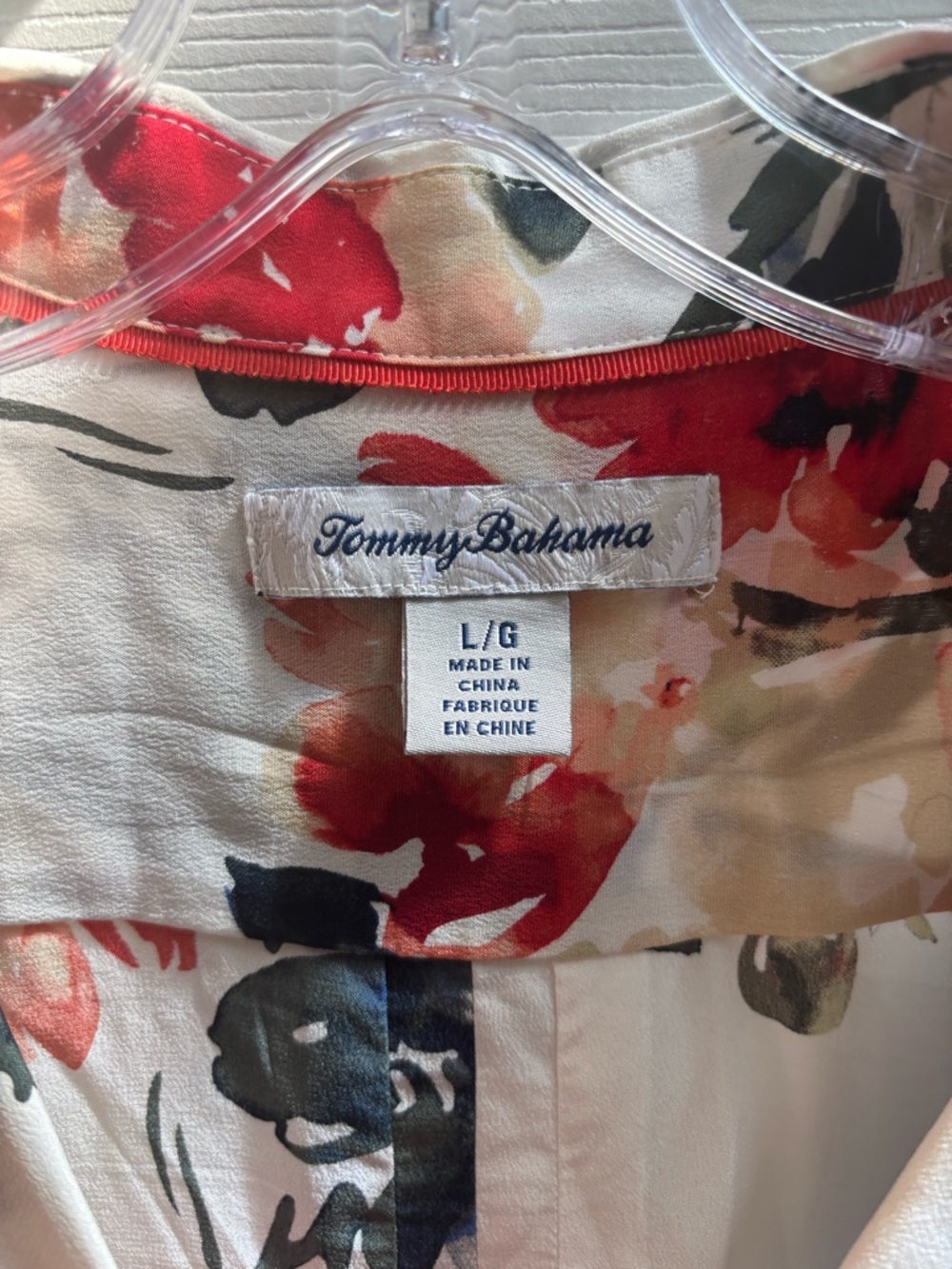 Tommy Bahama Woman’s 100% Silk Island Vista Floral Shirt, Size L, EUC - Picture 4 of 6